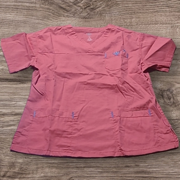 WOMEN'S MED COUTURE SCRUB SHIRT - Picture 1 of 6